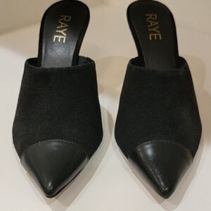 CHIC AND SLEEK 😀RAYE Black Mules Sleek Pointed-Toe Design New/unworn